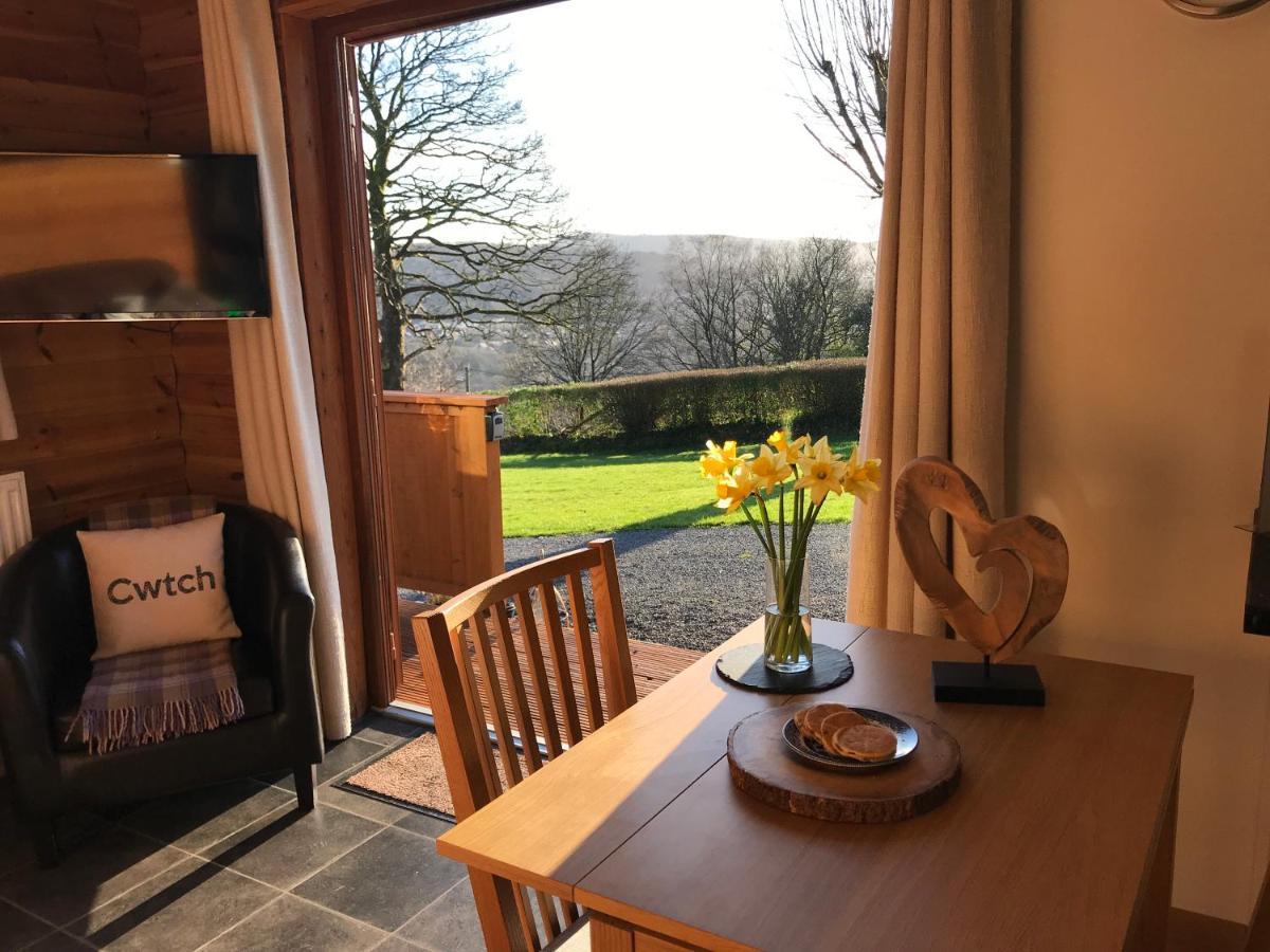 Swansea Log Cabin Pontardawe Dış mekan fotoğraf