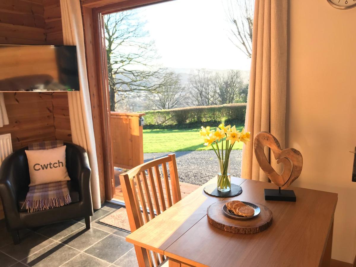 Swansea Log Cabin Pontardawe Dış mekan fotoğraf