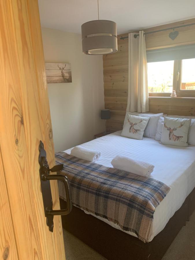 Swansea Log Cabin Pontardawe Dış mekan fotoğraf
