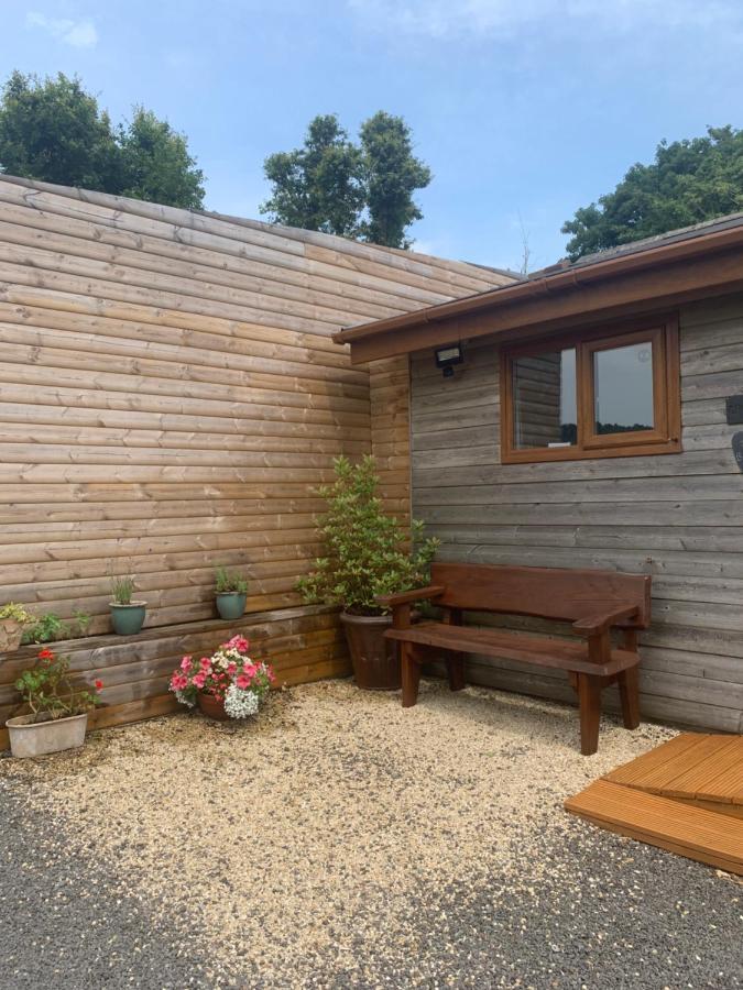 Swansea Log Cabin Pontardawe Dış mekan fotoğraf