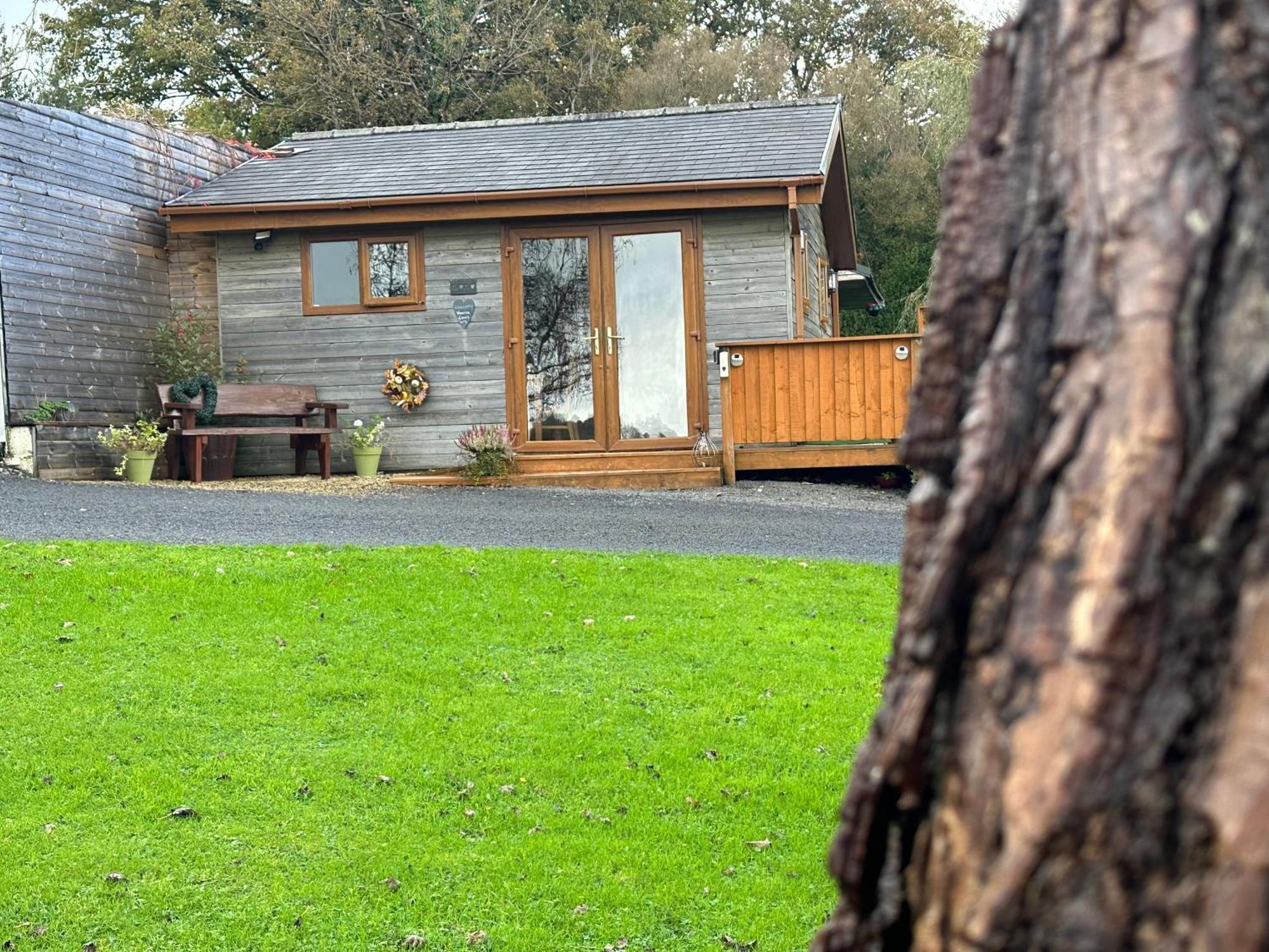 Swansea Log Cabin Pontardawe Dış mekan fotoğraf