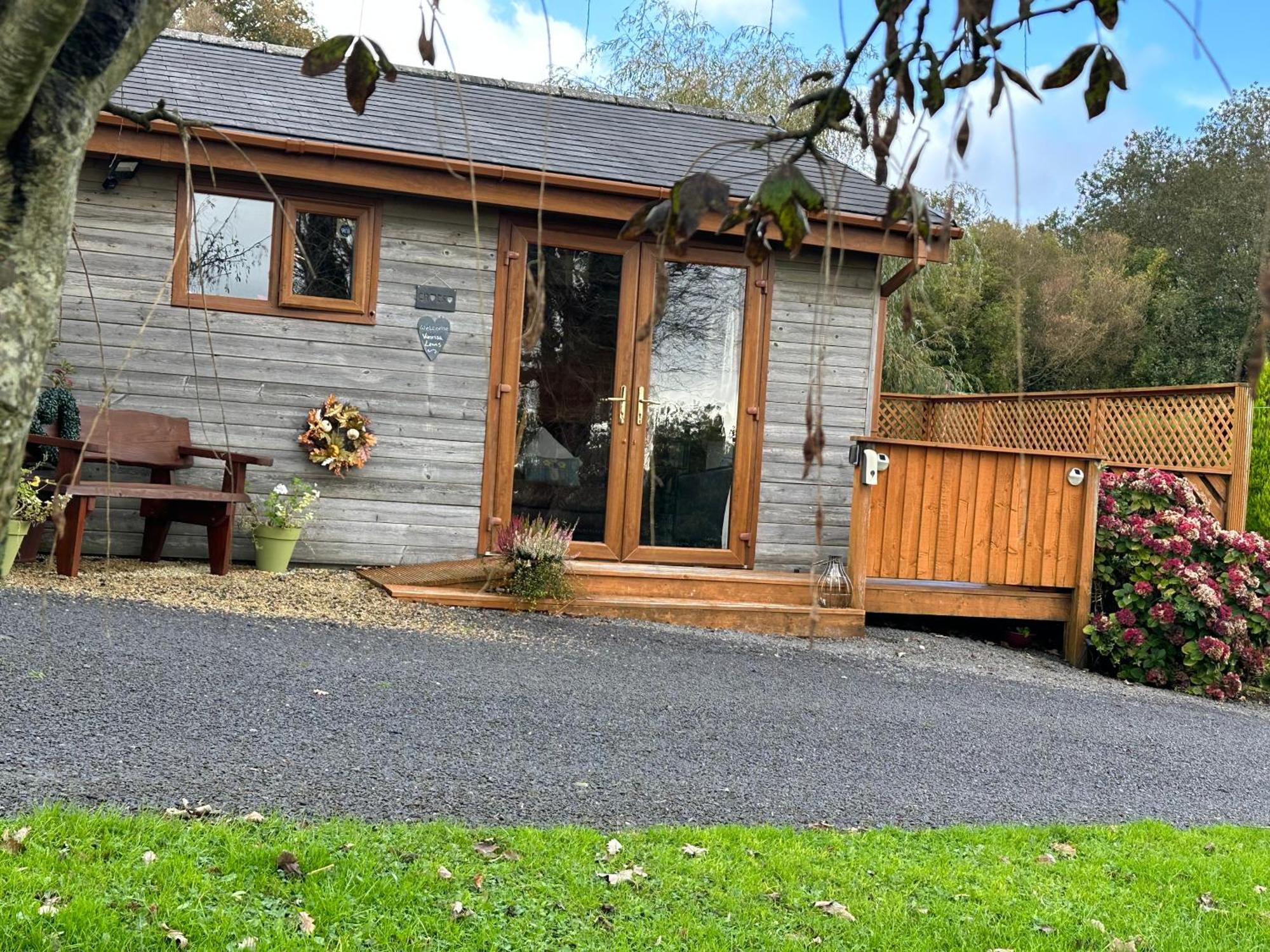 Swansea Log Cabin Pontardawe Dış mekan fotoğraf