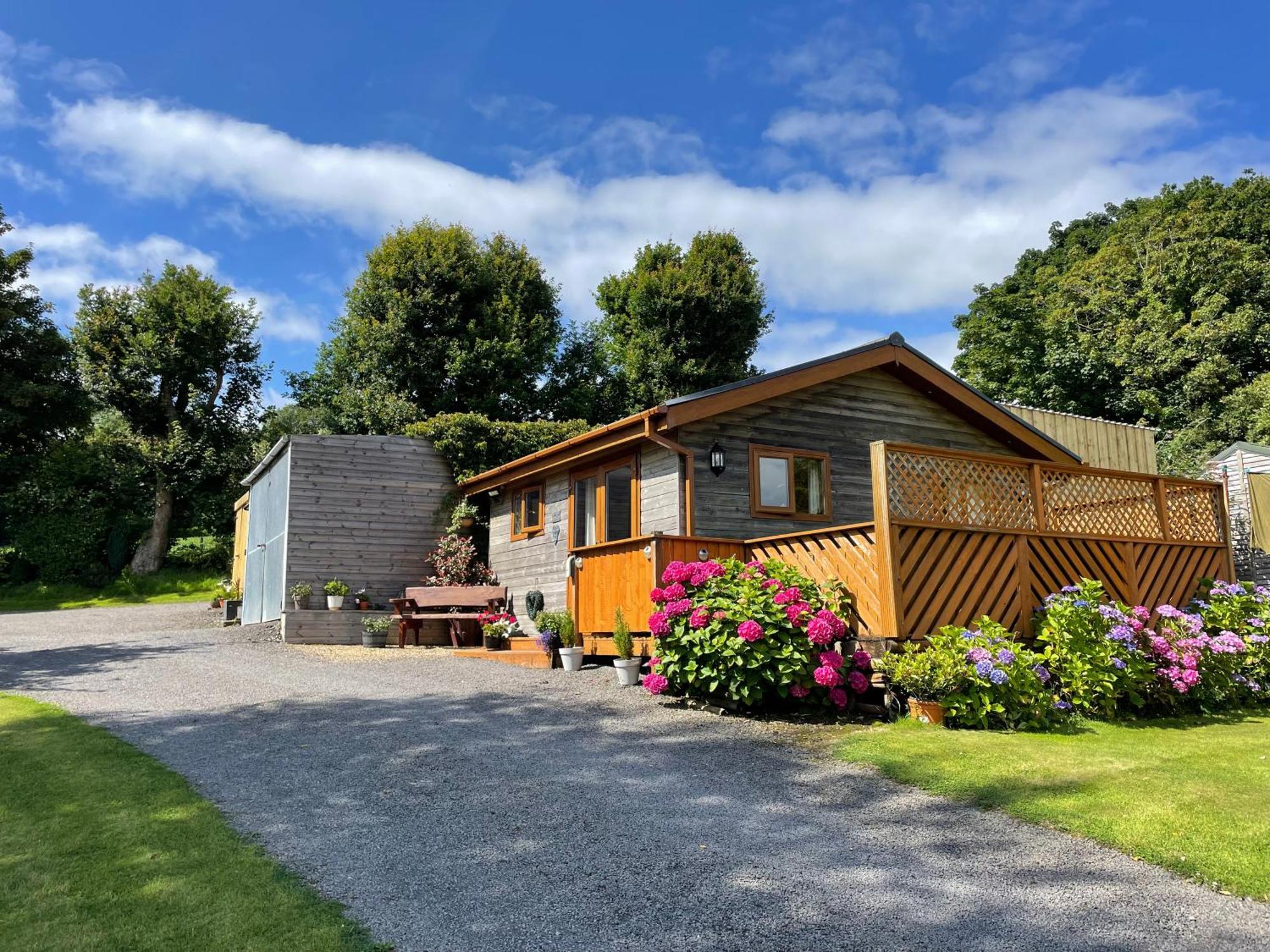 Swansea Log Cabin Pontardawe Dış mekan fotoğraf